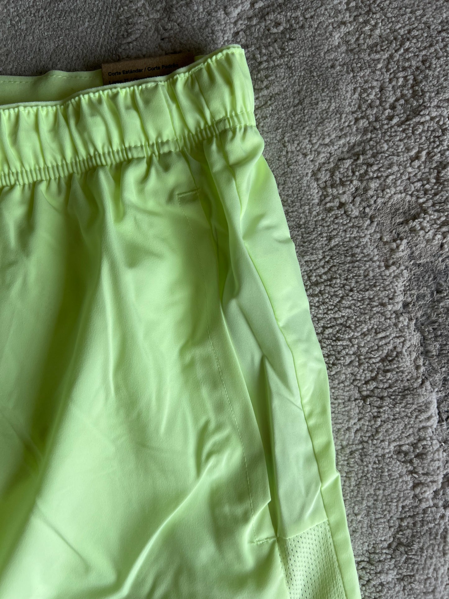 Nike Challenger Shorts Volt Green