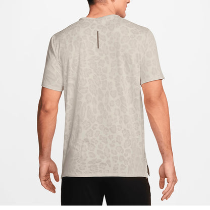 Nike Rise 365 run Division DRI-FIT