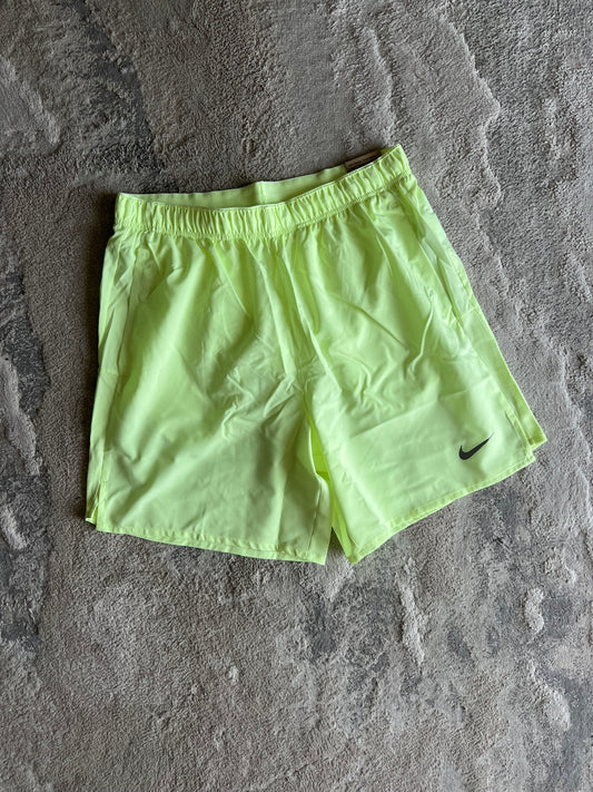 Nike Challenger Shorts Volt Green